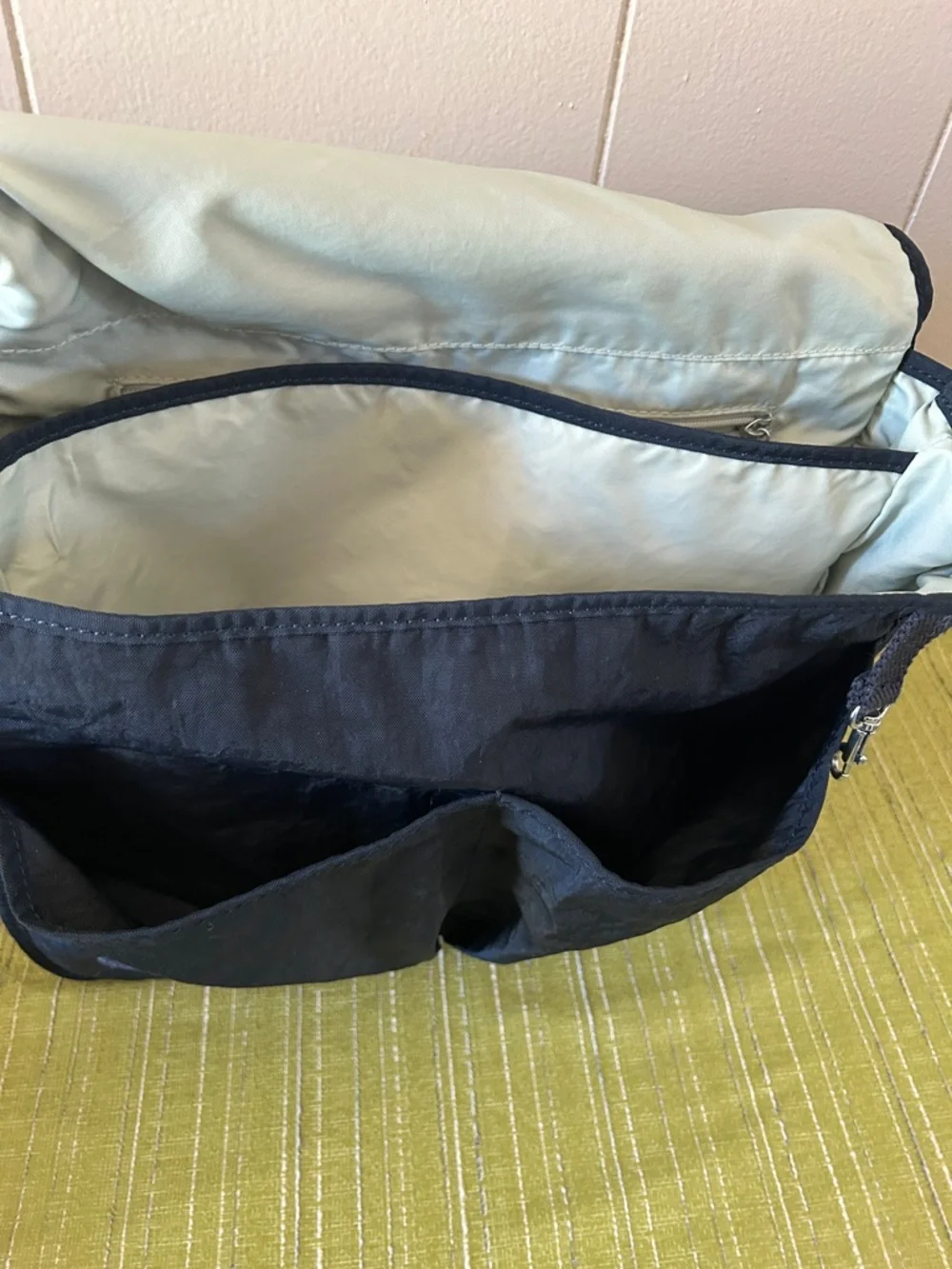 Kipling Black Nylon Messenger Bag with Adjustable Strap expandable unisex